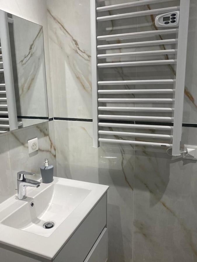 Au Calme Apartment Ле Кане Екстериор снимка